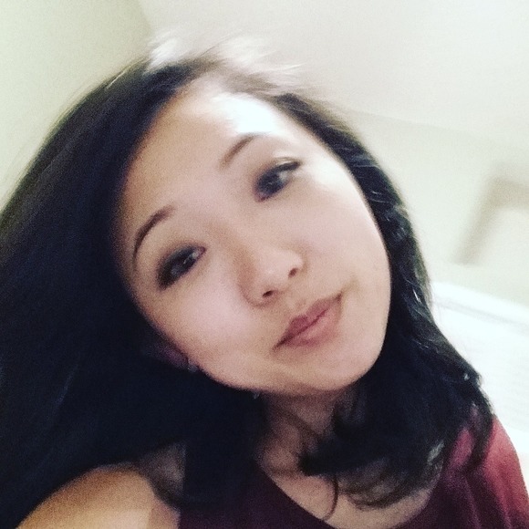 Meet your Posher, Ellen - Picture 1 of 1